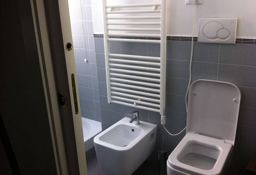 Quarto Triplo Estandar, Al Mare