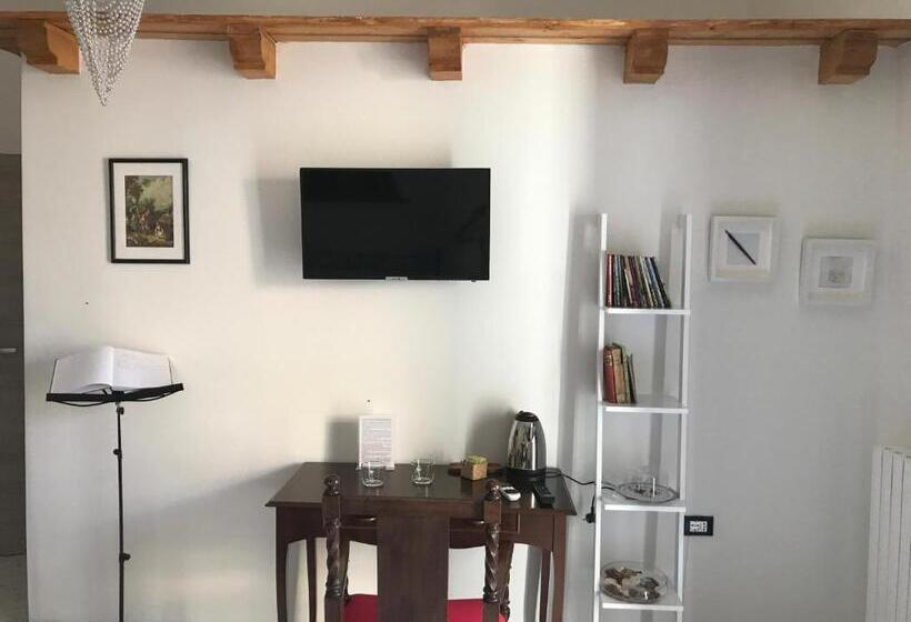 اتاق لوکس با بالکن, Ca  Del Borgo