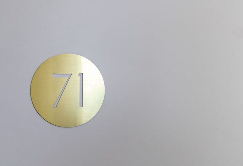 スタンダードルーム, Brady   Gare De L Est