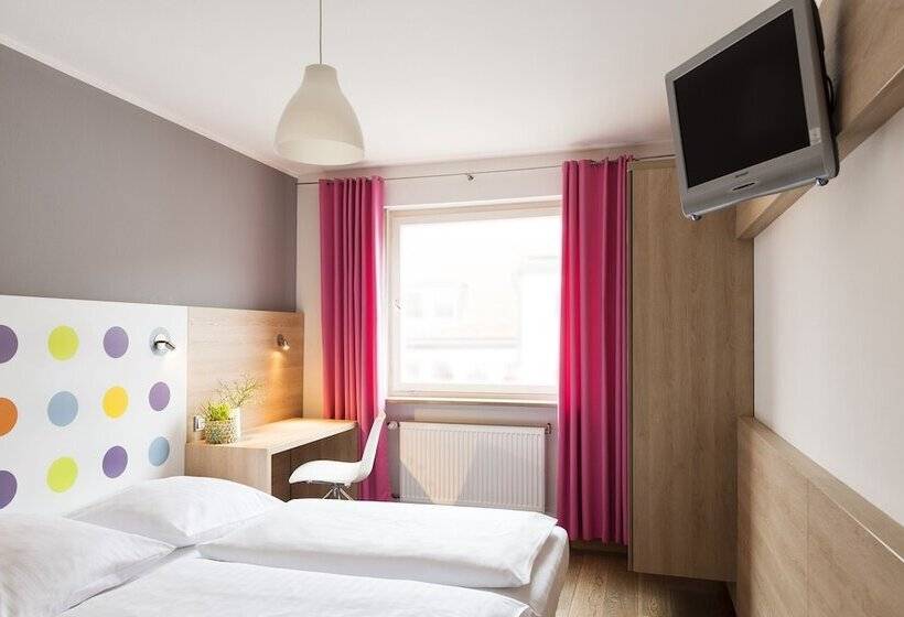 اتاق استاندارد, 1st Creatif Hotel Elephant
