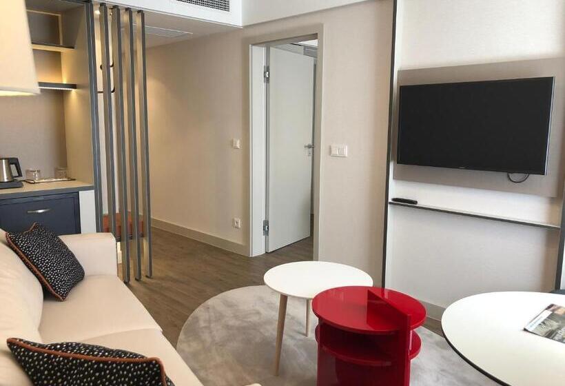 Полулюкс, Danubius Hotel Erzsébet City Center