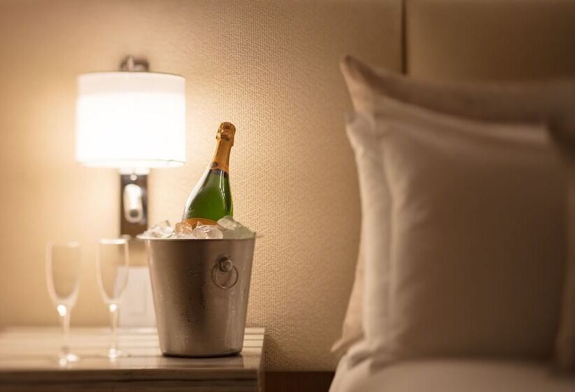 Люкс, Palms Casino Resort