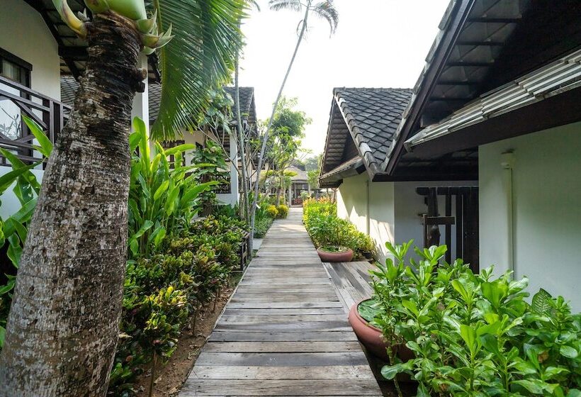 Хижина Deluxe, Ao Prao Resort