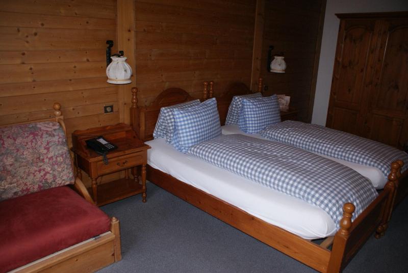 Номер Стандарт Трехместный, Baeren Hotel, The Bear Inn