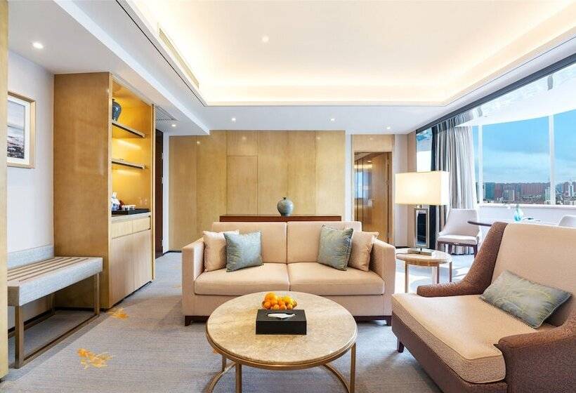 سوییت اجرایی, Yunzen Jinling World Trade Plaza