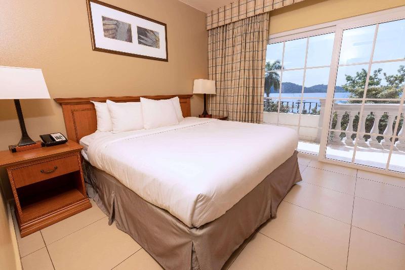스탠다드 룸 킹사이즈 침대, Radisson Hotel Panama Canal