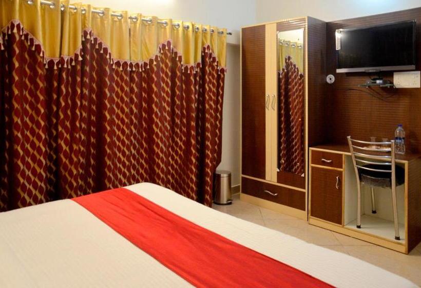 Номер Deluxe, Parag Inn
