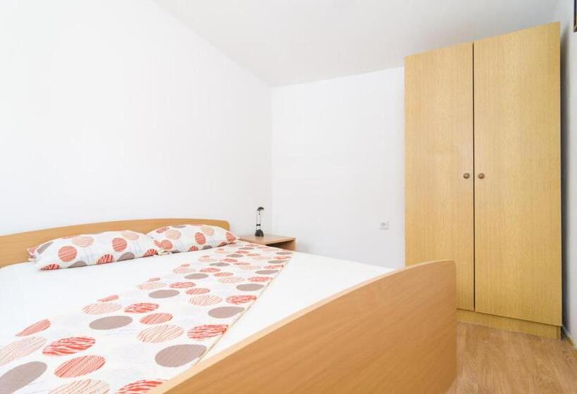 آپارتمان راحتی 1 خوابه, Rooms & Apartments Barišić