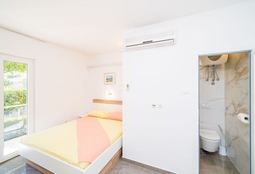 آپارتمان 1 خوابه با چشم‌انداز باغ, Rooms & Apartments Barišić