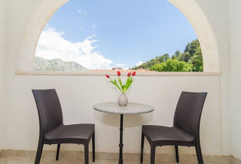 اتاق استاندارد با چشم‌انداز شهر, Rooms & Apartments Barišić