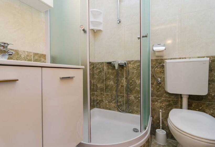 اتاق استاندارد با چشم‌انداز شهر, Rooms & Apartments Barišić