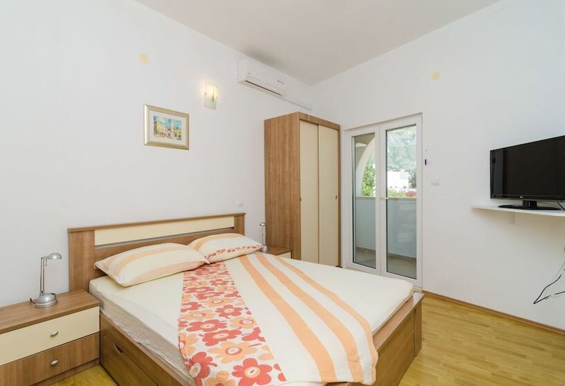 استودیوی استاندارد با چشم‌انداز شهر, Rooms & Apartments Barišić
