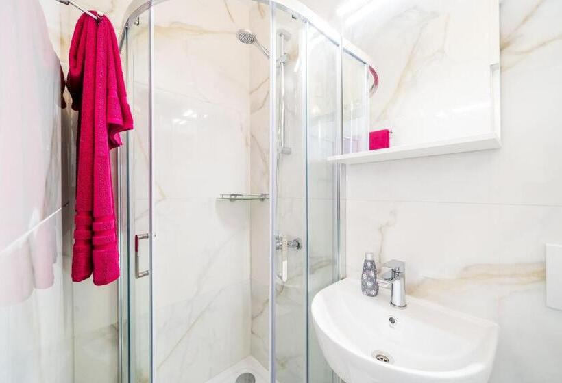 آپارتمان 1 خوابه با چشم‌انداز باغ, Rooms & Apartments Barišić