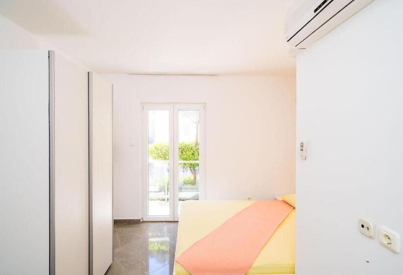 آپارتمان 1 خوابه با چشم‌انداز باغ, Rooms & Apartments Barišić