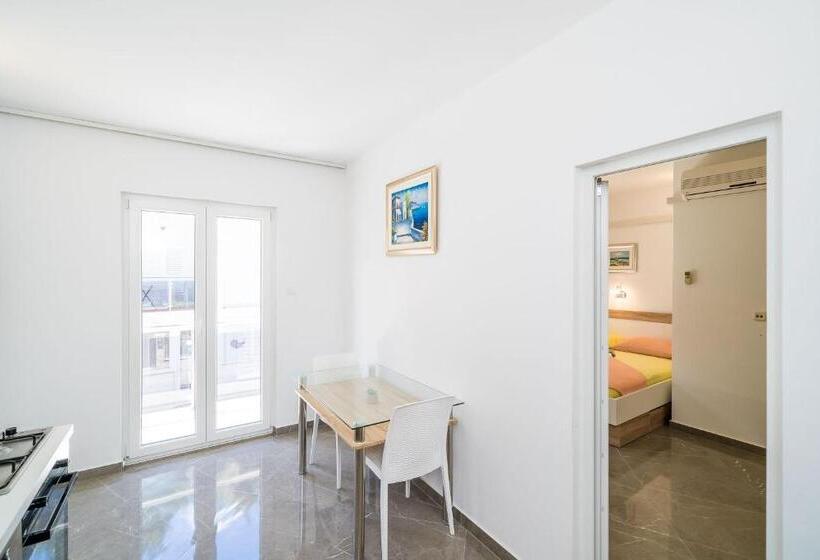 آپارتمان 1 خوابه با چشم‌انداز باغ, Rooms & Apartments Barišić