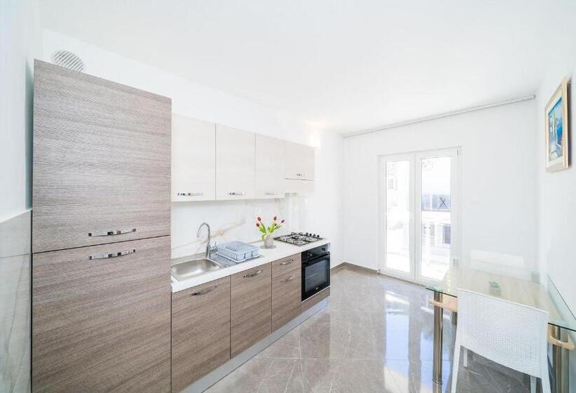 آپارتمان 1 خوابه با چشم‌انداز باغ, Rooms & Apartments Barišić