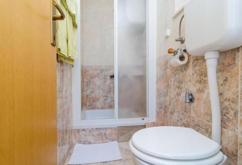 آپارتمان راحتی 1 خوابه, Rooms & Apartments Barišić