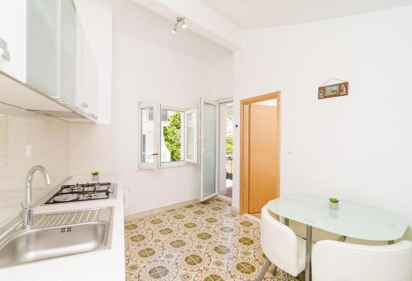 آپارتمان راحتی 1 خوابه, Rooms & Apartments Barišić
