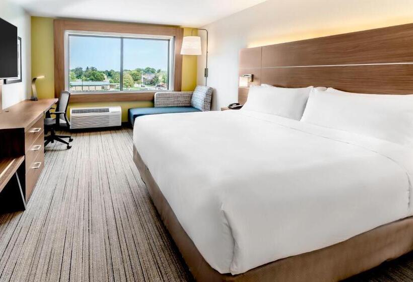 适合残疾人士使用的带超级大床的标准间, Holiday Inn Express Milwaukee West Allis By Ihg