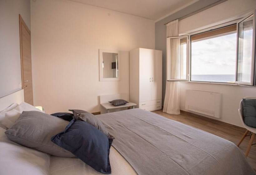 Номер Стандартный Кровать Куин, Seaview Rooms In The Center By Wonderful Italy