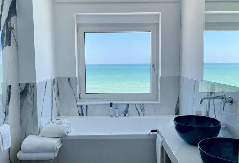 Suíte Júnior Vista Mar, Rodi Resort
