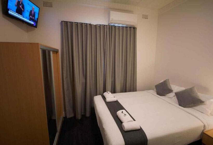 اتاق استاندارد با سرویس بهداشتی مشترک, Sydney Junction