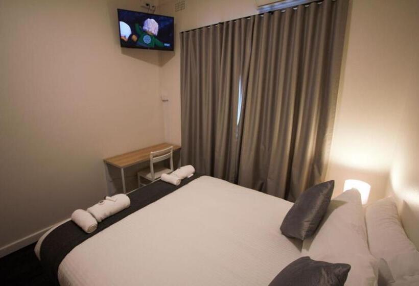 اتاق استاندارد با سرویس بهداشتی مشترک, Sydney Junction
