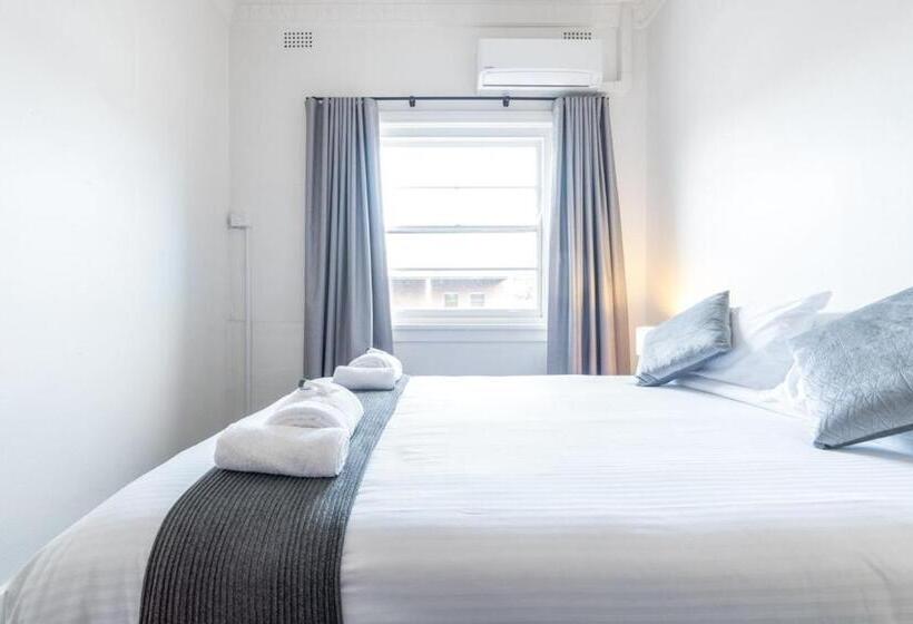 اتاق استاندارد با سرویس بهداشتی مشترک, Sydney Junction