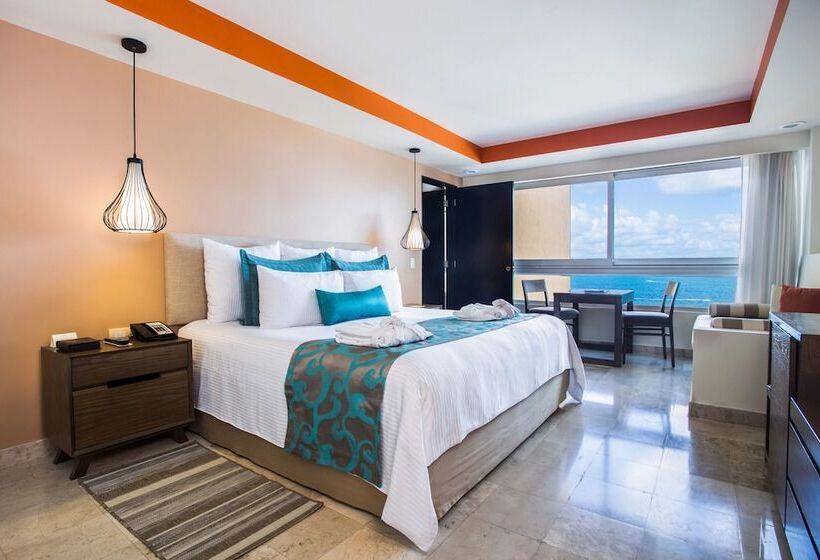 Family Suite, Dreams Sands Cancun Resort & Spa