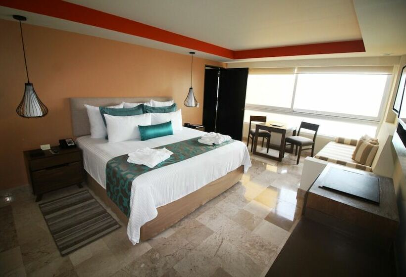 Family Suite, Dreams Sands Cancun Resort & Spa