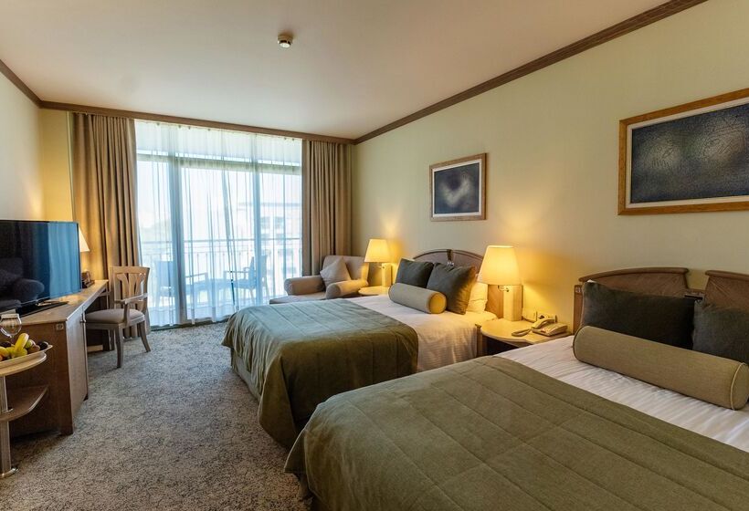 Полулюкс, Gloria Verde Resort