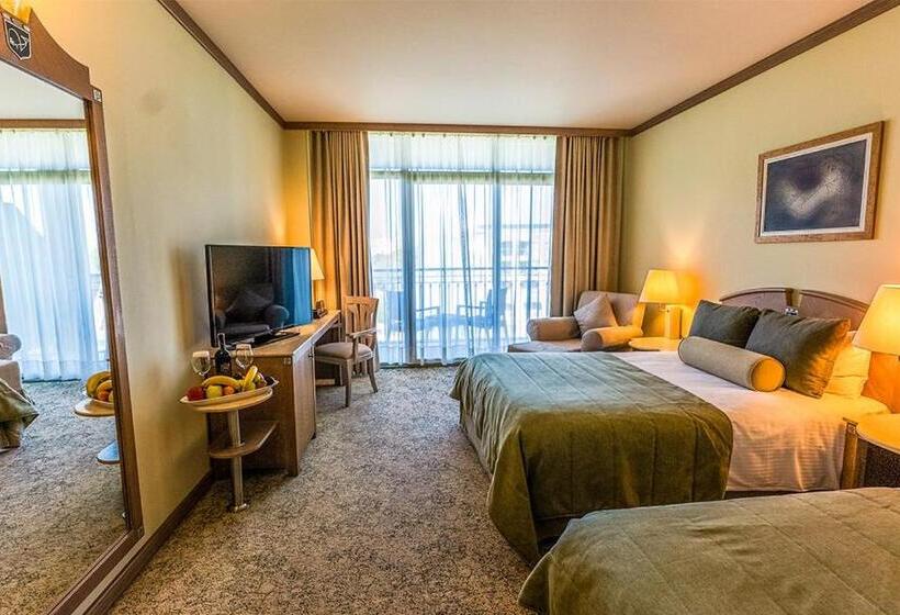 Номер Стандарт Трехместный, Gloria Verde Resort