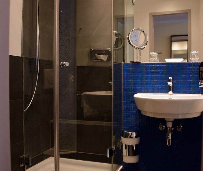 اتاق استاندارد یک نفره, Belle Blue Zentrum