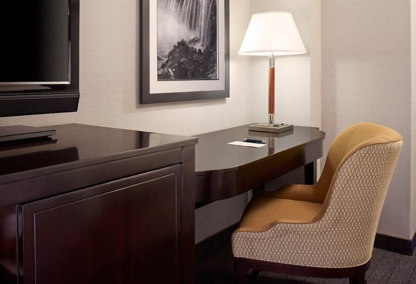 带2个双人床的标准工作室, Sheraton Fallsview