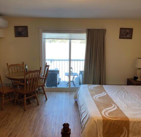 带阳台套房, Muskoka Lakes Hotel And Resorts