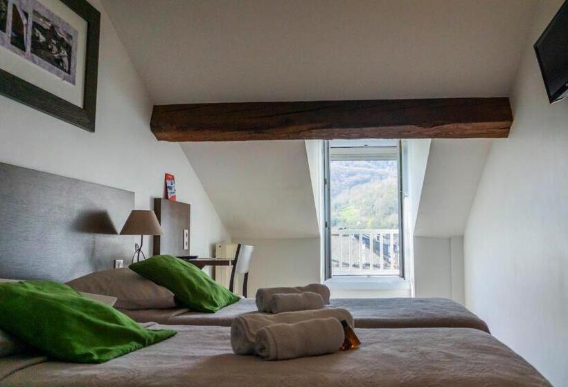 Семейный Номер Вид на Горы, Hôtel D'ossau