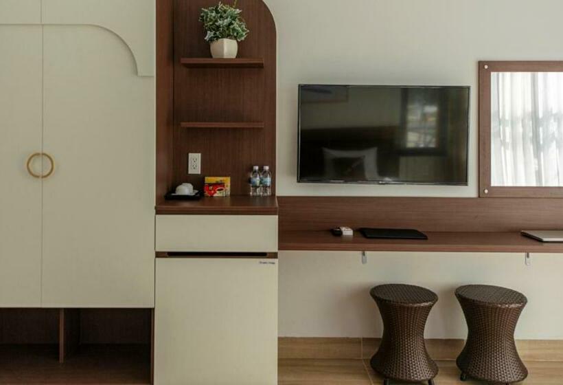 اتاق لوکس با بالکن, Heaven Villa Hotel Nha Trang