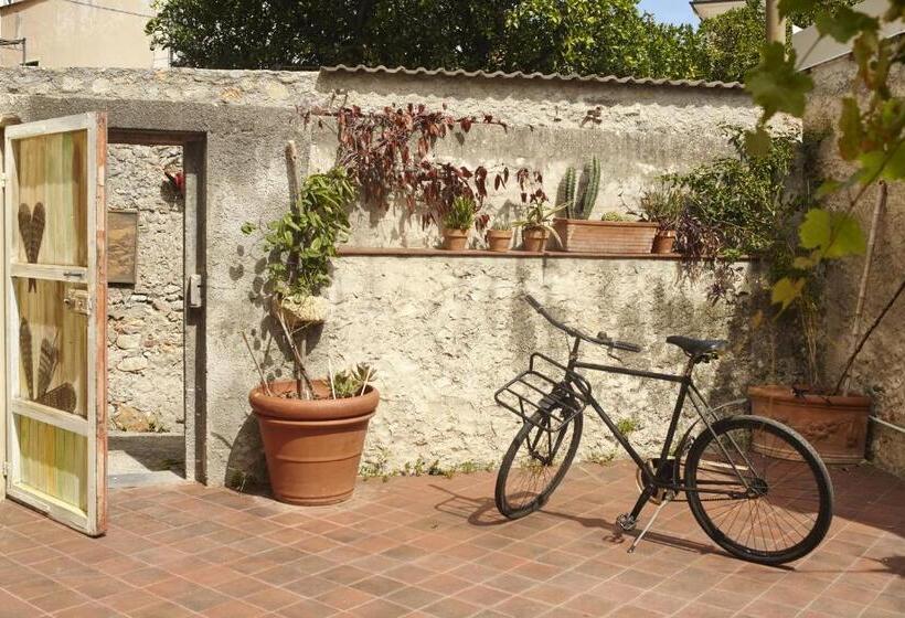 Номер Стандарт, B&b Giardinidivale A 2 Chilometri Da Finale Ligure