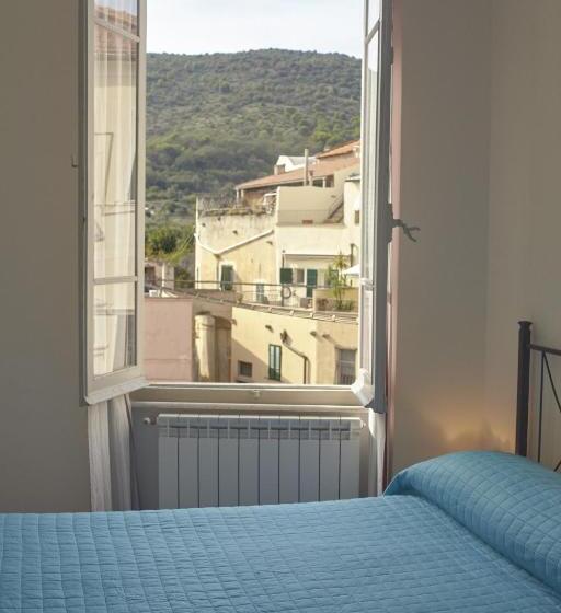 Апартаменты 2 Спальни, B&b Giardinidivale A 2 Chilometri Da Finale Ligure