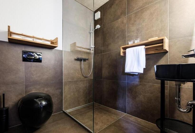 اتاق استاندارد, Almalomb Apartman