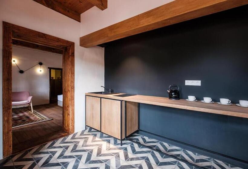 اتاق استاندارد, Almalomb Apartman