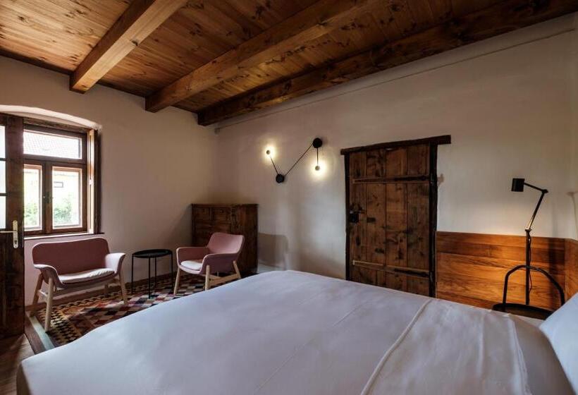 اتاق استاندارد, Almalomb Apartman