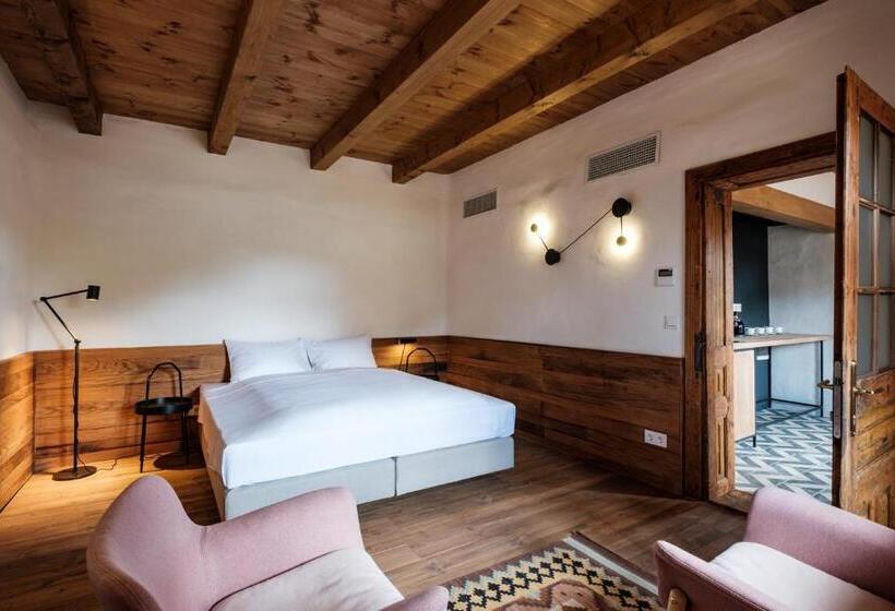اتاق استاندارد, Almalomb Apartman
