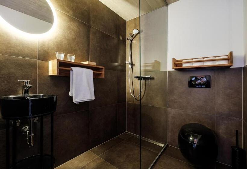 اتاق استاندارد, Almalomb Apartman