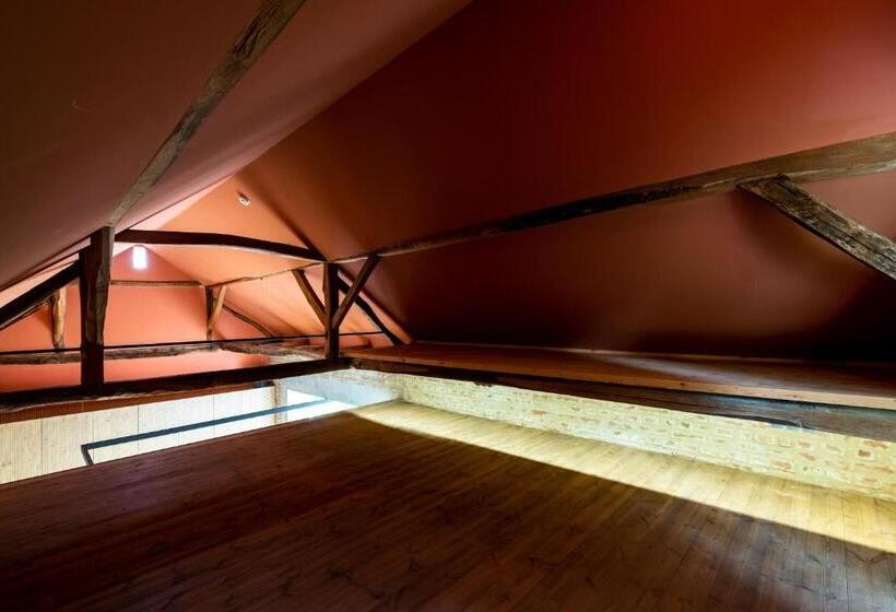 اتاق استاندارد, Almalomb Apartman