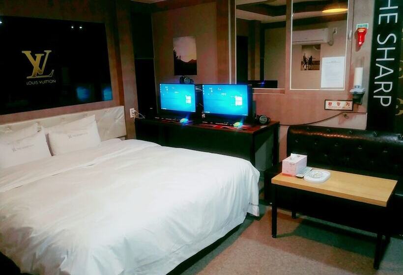 اتاق استاندارد, Ulsan Samsan The Sharp