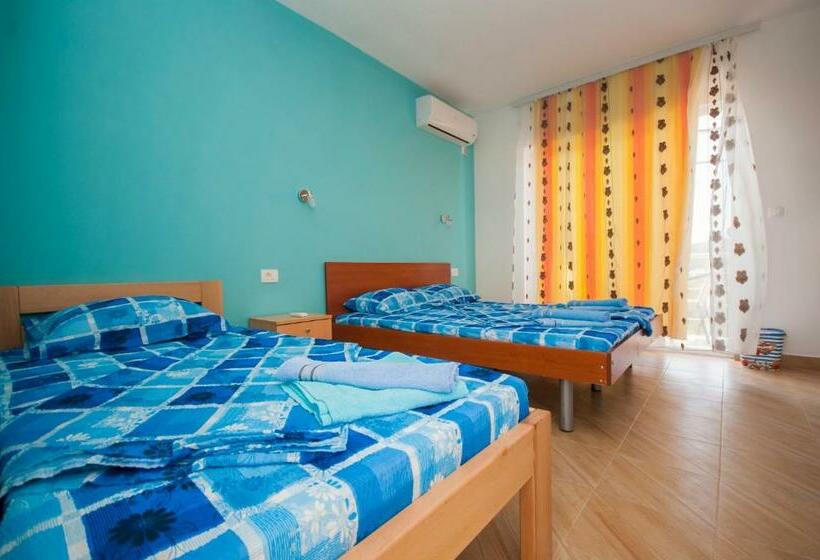 استودیو استاندارد با بالکن, Studio Apartments Tea