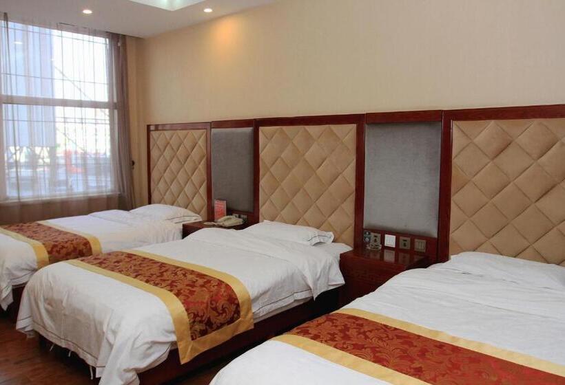 Номер Стандарт Трехместный, Junyi Hotel Hebei Zhangjiakou West Bridge District Ciershan Street