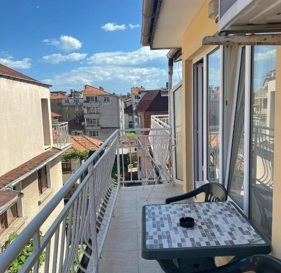 חדר סטנדרט יחיד עם מרפסת, Guest House Diamandievi