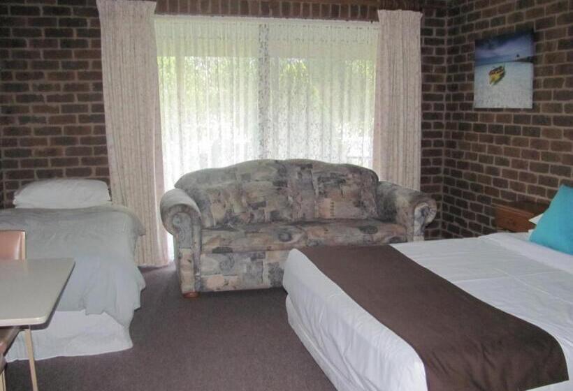 Семейный Номер, Barham Colonial Motel